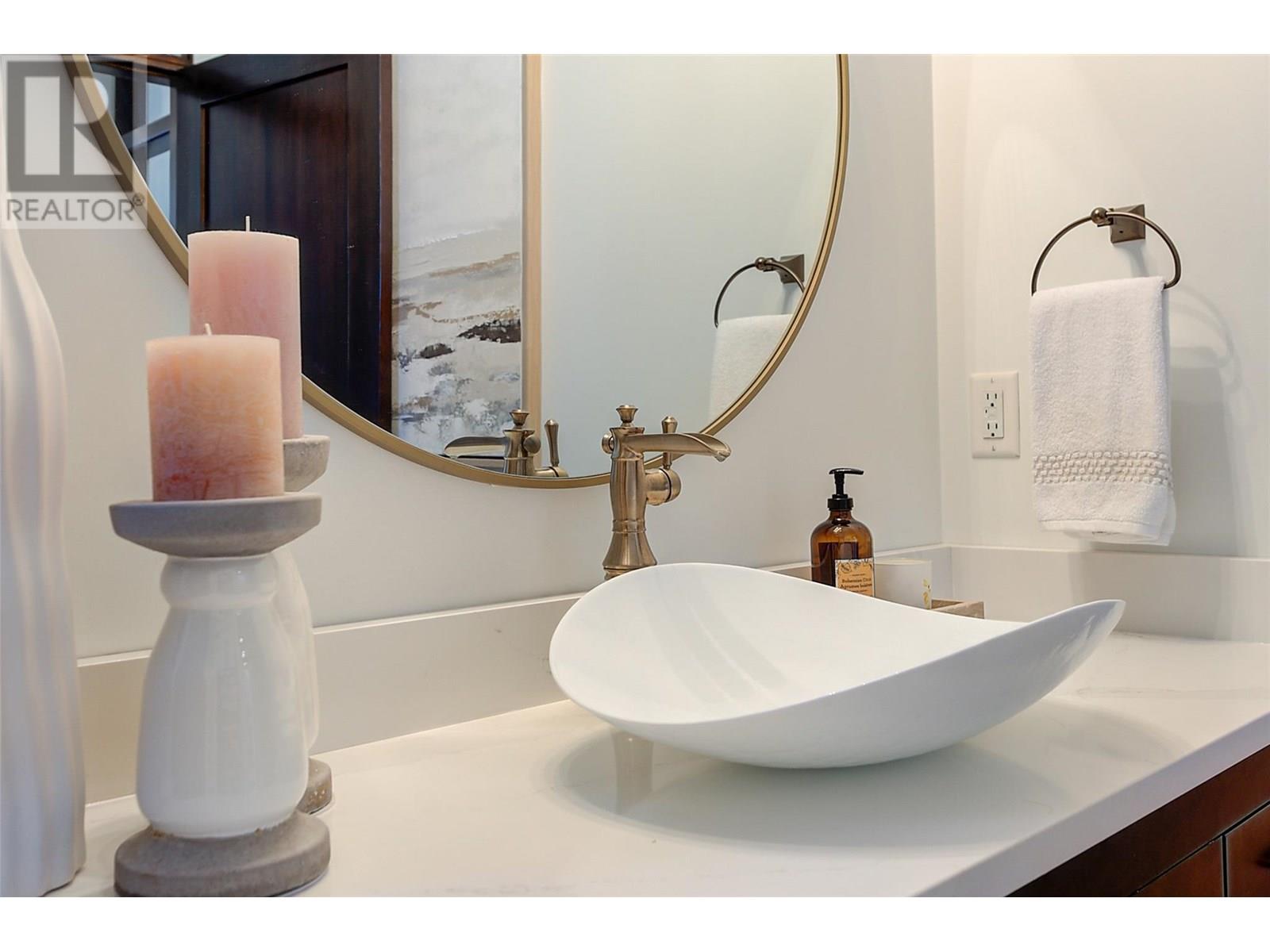 716 Kuipers Crescent, Kelowna, British Columbia  V1W 5B2 - Photo 33 - 10347239