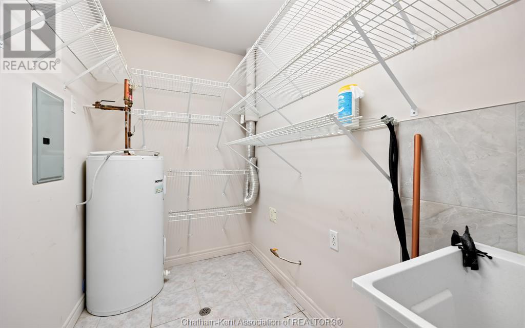 5995 Ellis Street Unit# 109, Lasalle, Ontario  N9H 2P1 - Photo 12 - 25015737