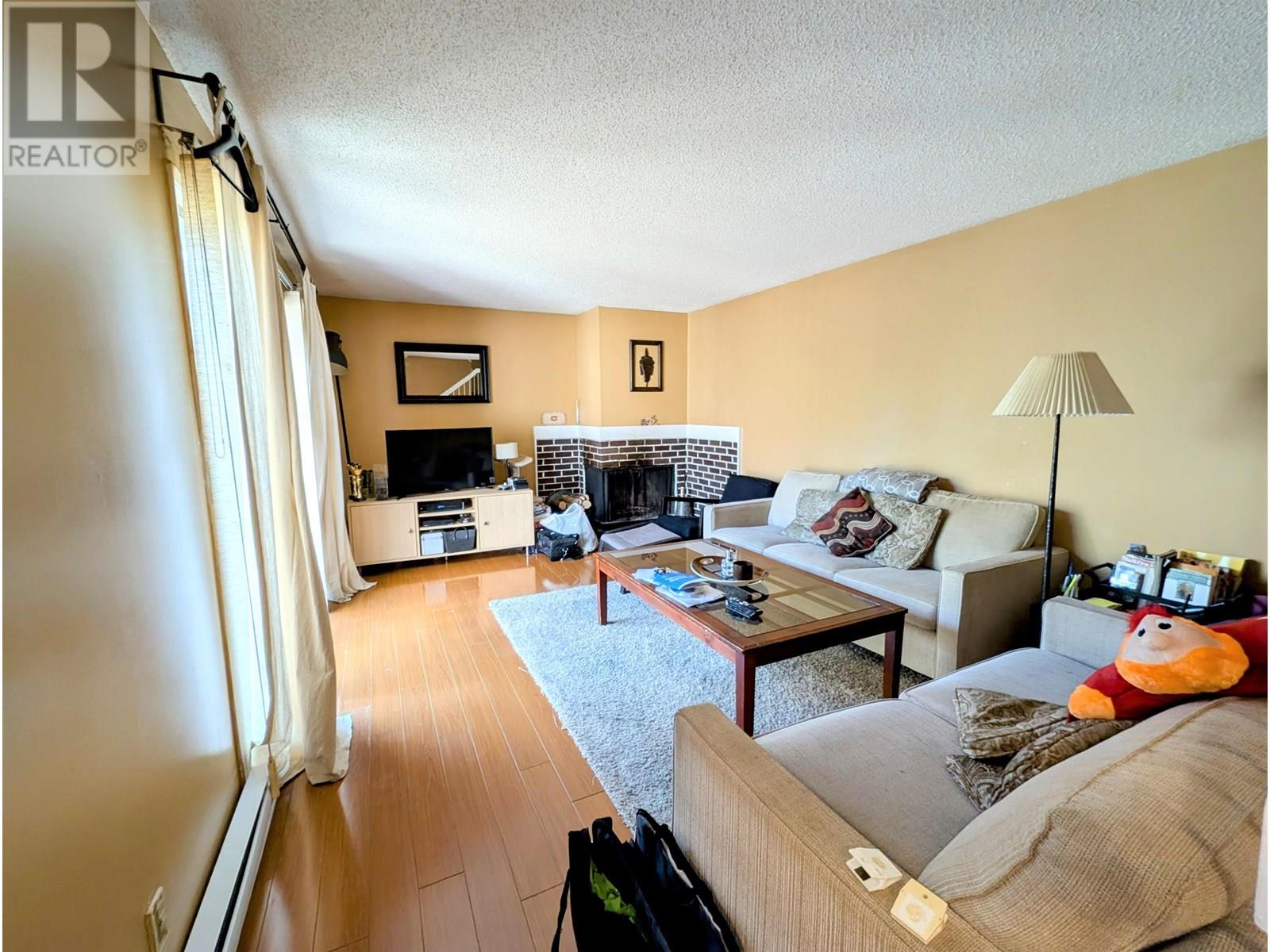 Property at 129 5421 10 AVENUE image 3