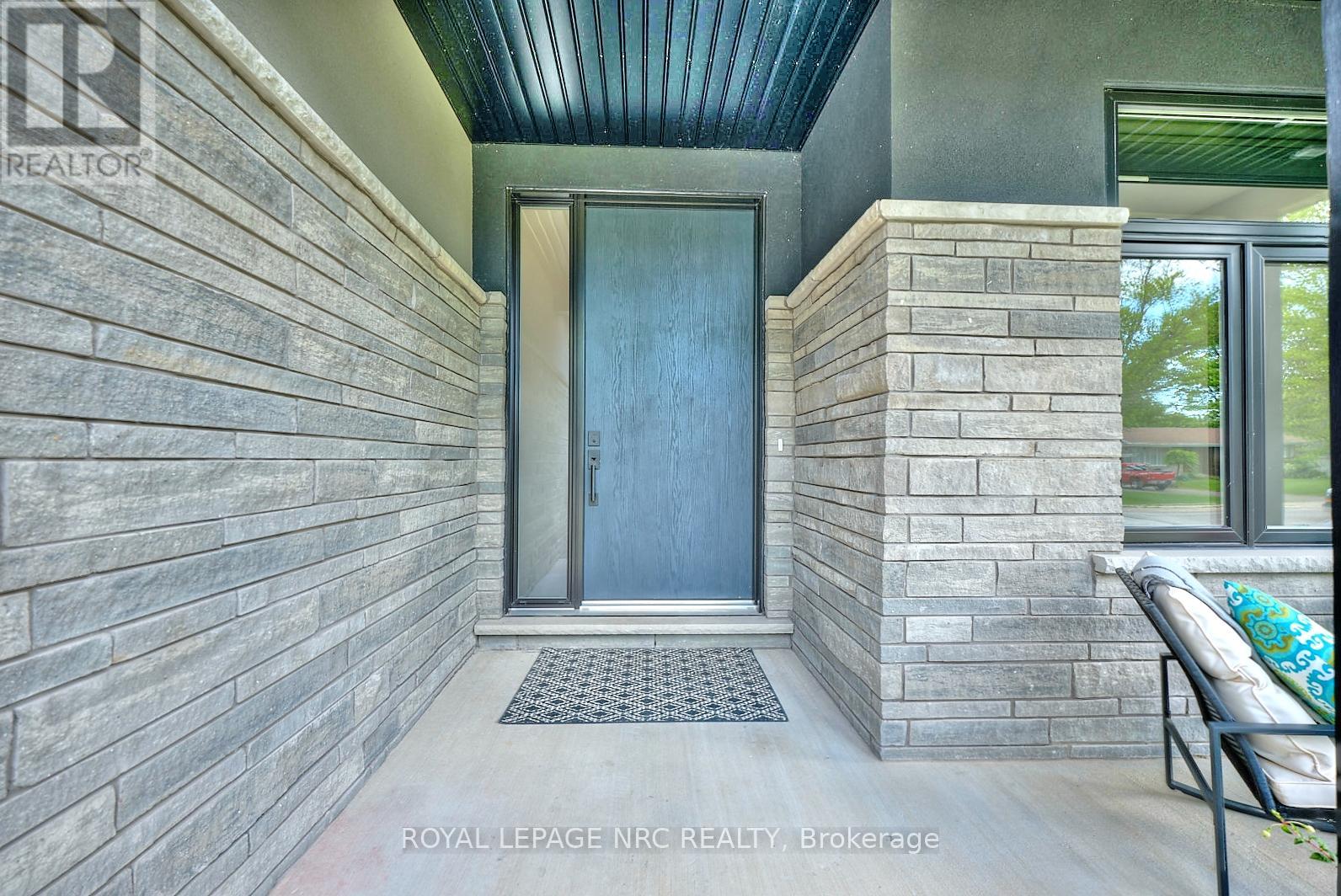 62 Bacon Lane, Pelham, Ontario  L3C 3E6 - Photo 11 - X12236779