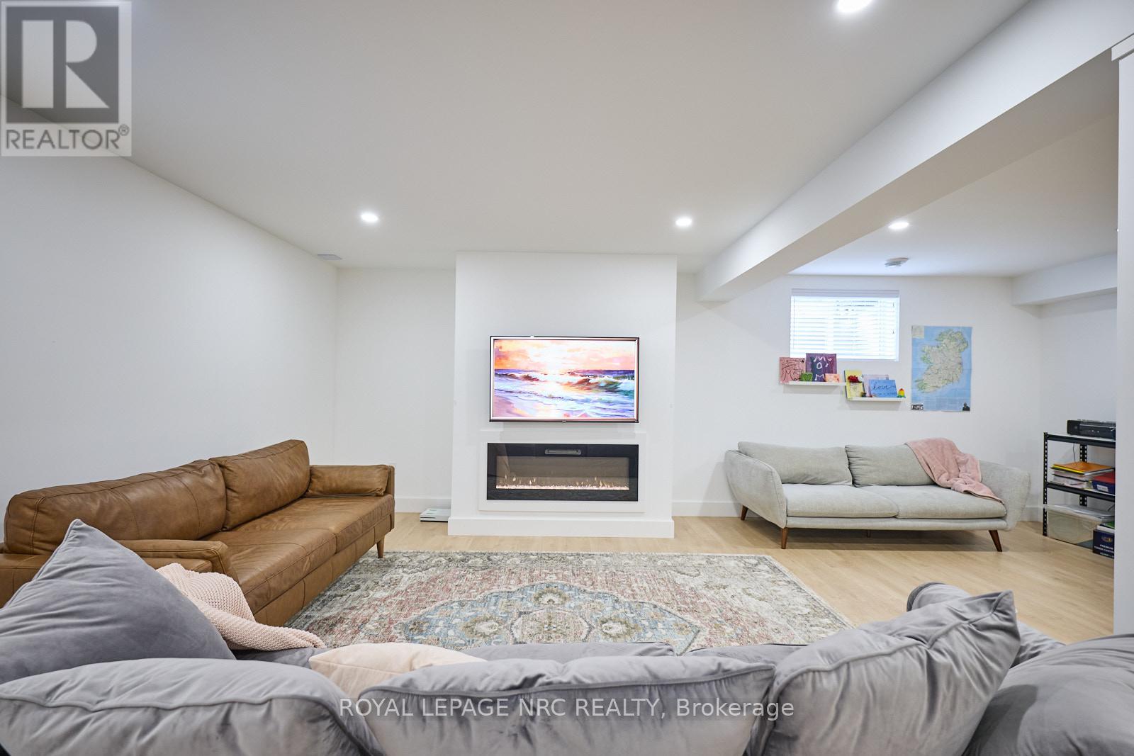 62 Bacon Lane, Pelham, Ontario  L3C 3E6 - Photo 31 - X12236779
