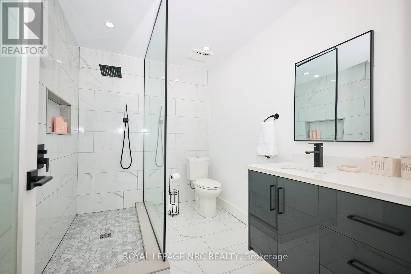 62 Bacon Lane, Pelham, Ontario  L3C 3E6 - Photo 34 - X12236779