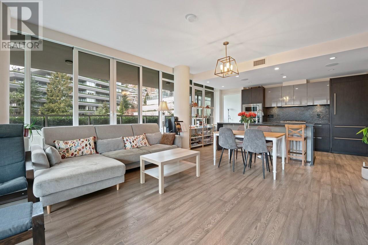 203 788 Arthur Erickson Place, West Vancouver, British Columbia  V7T 0B6 - Photo 10 - R3018339
