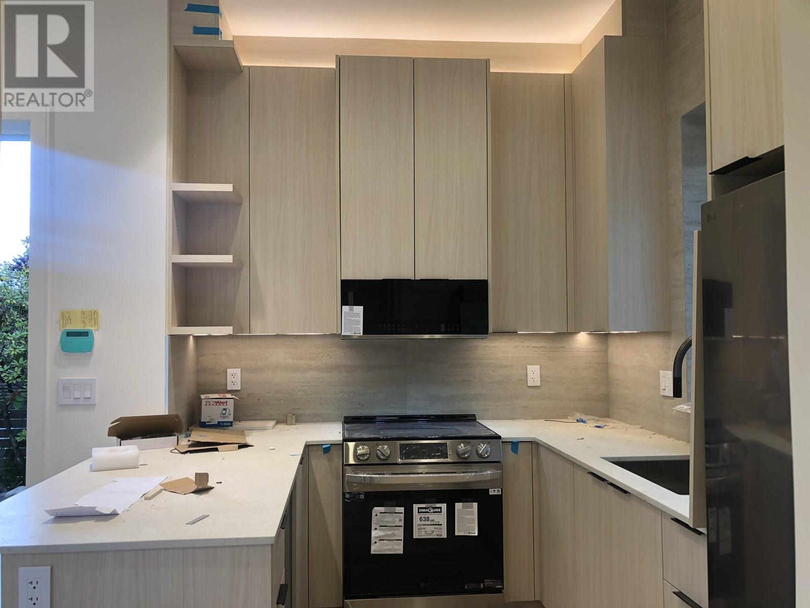 3 4160 W 8TH AVENUE, vancouver, British Columbia V6R1Z6