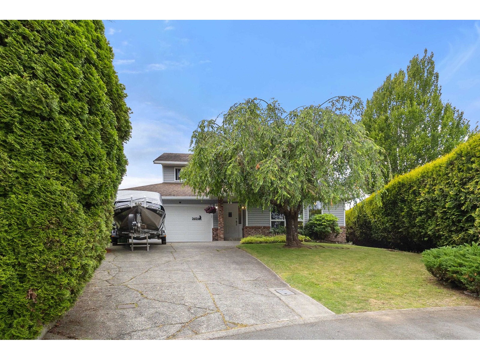 Property at 34654 DUNSMUIR COURT image 2