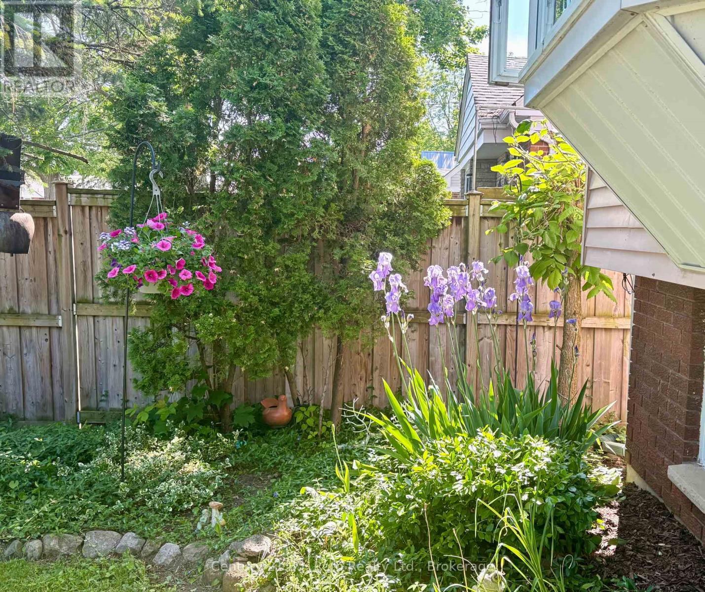 Property at 24 CHAMPLAIN STREET image 2