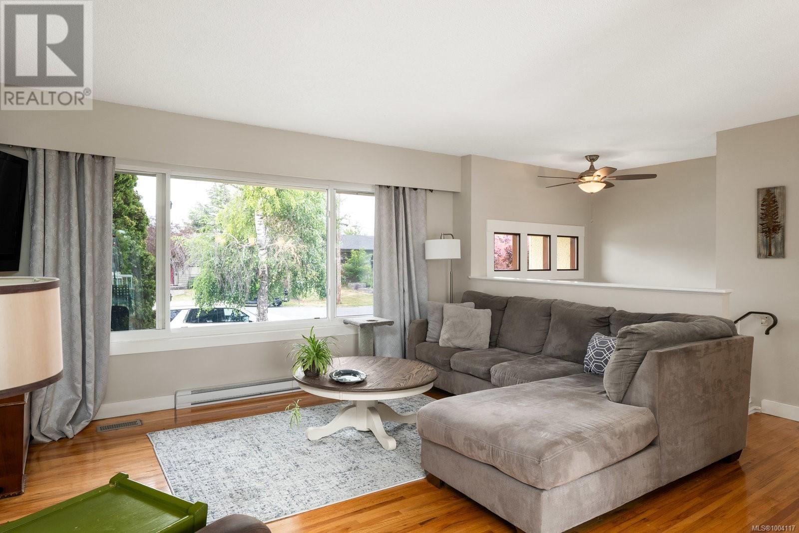 Property at 10294 Sparling Pl image 3