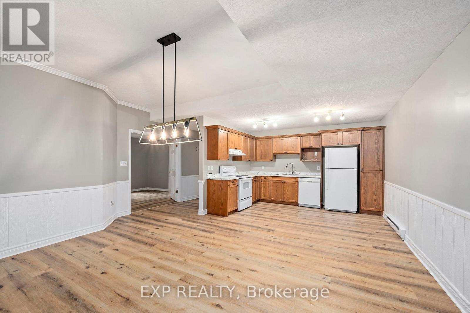 10608 Longwoods Road, Middlesex Centre, Ontario  N0L 1E0 - Photo 28 - X12236931