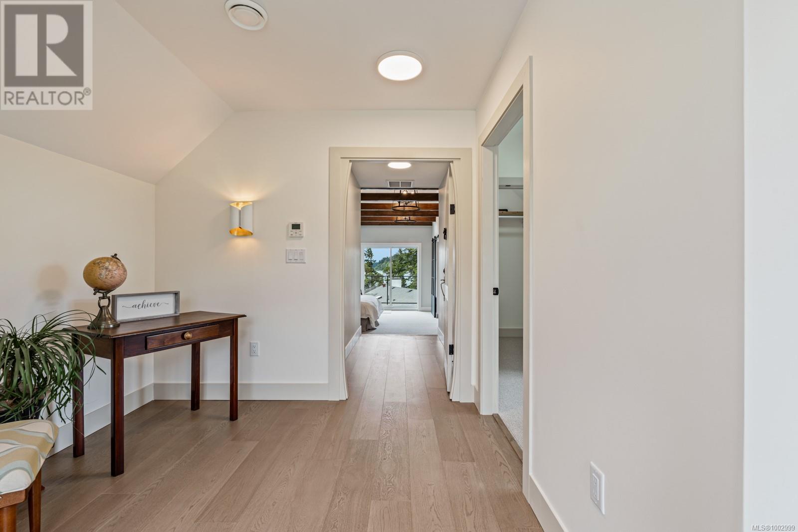 Property at 90 Bradene Rd image 1