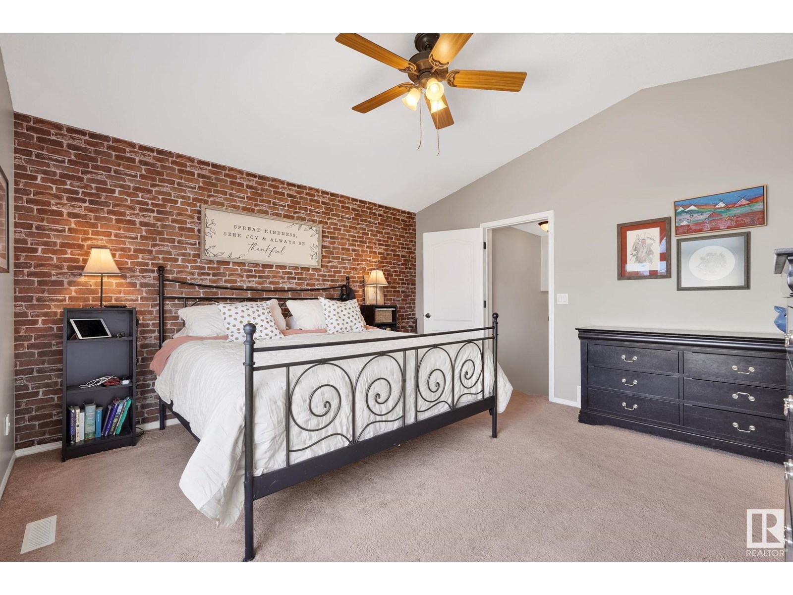 Property at 2917 152 AV NW image 5