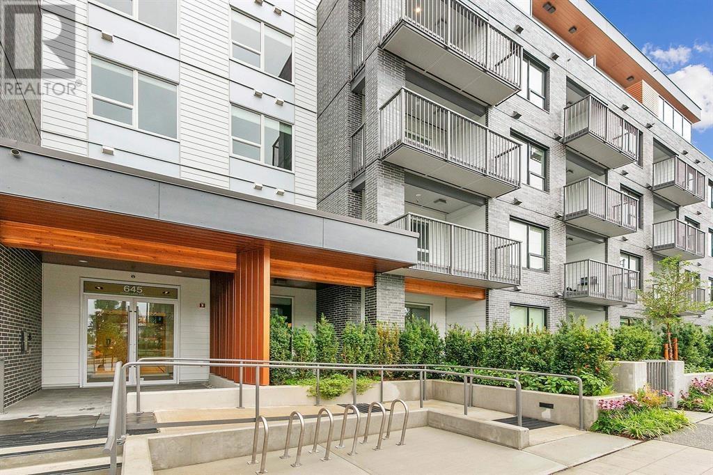 301 645 COMO LAKE AVENUE, coquitlam, British Columbia V3J0N9