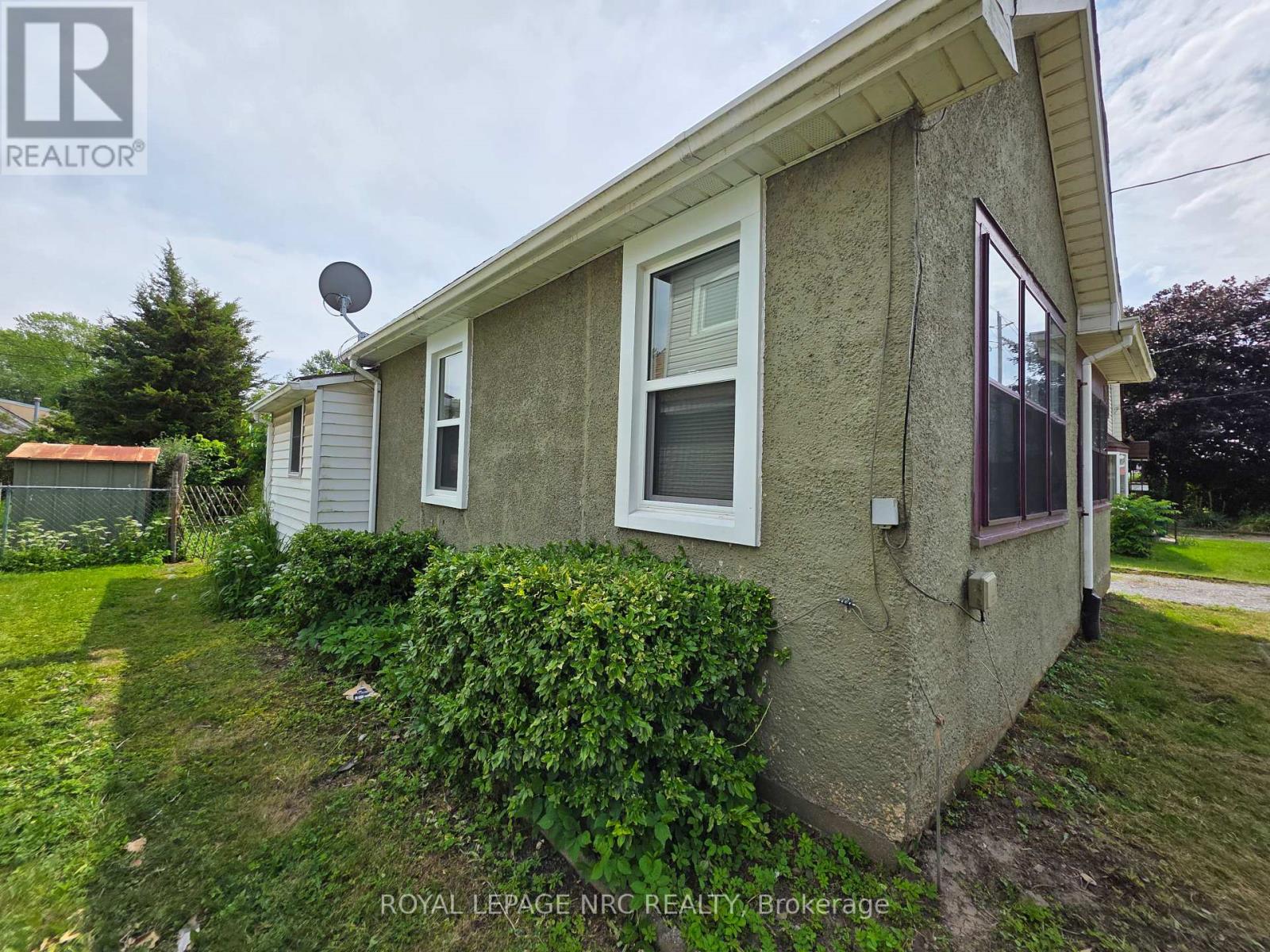 Property at 103 MAIN STREET E image 2
