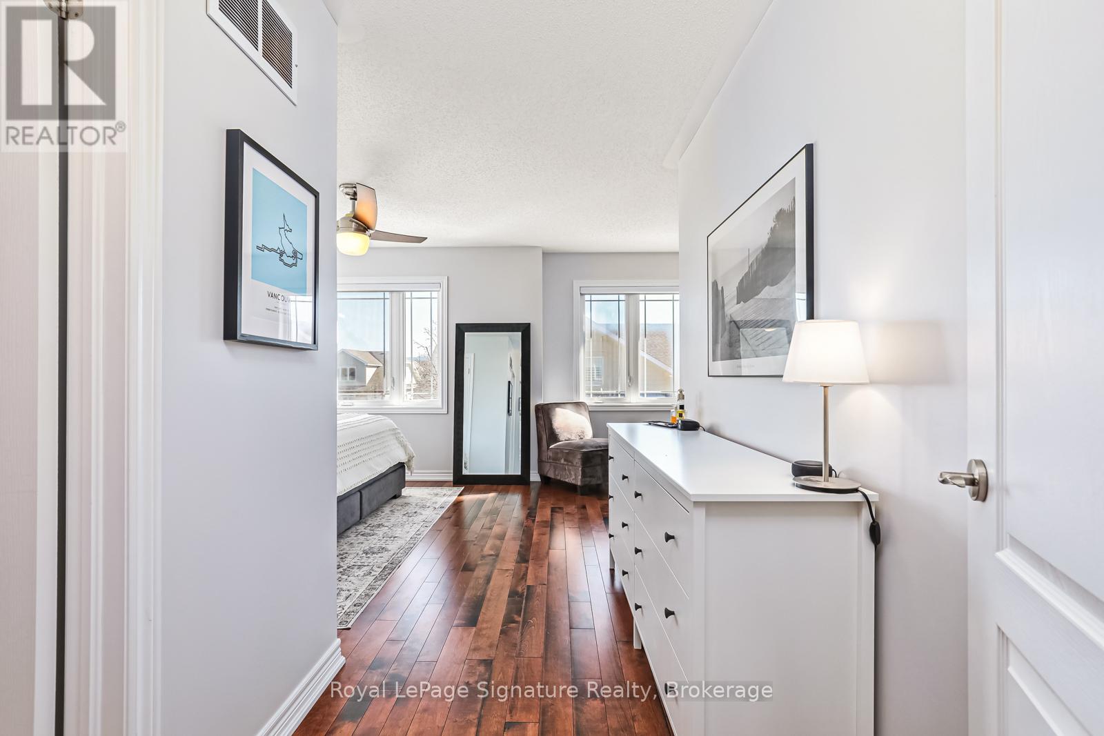 14 Montclair Mews, Collingwood, Ontario  L9Y 0J7 - Photo 21 - S12236947