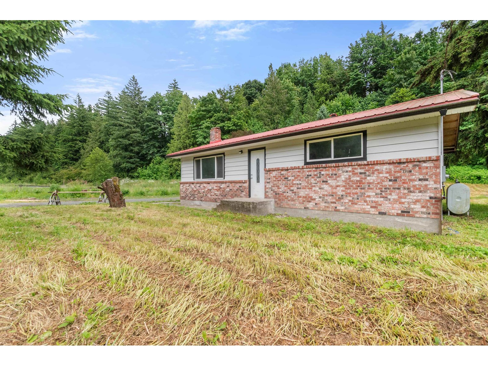 Property at 1010 COLUMBIA VALLEY ROAD image 2