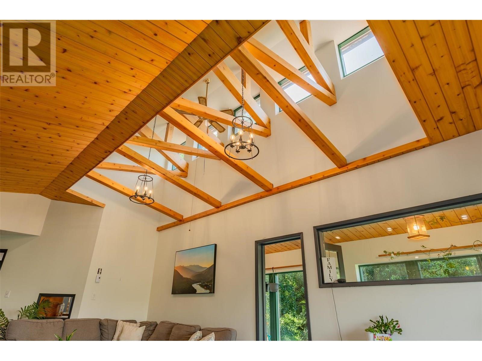 1137 Mcleod Road, Beaver Falls, British Columbia  V0G 1L1 - Photo 12 - 10352994