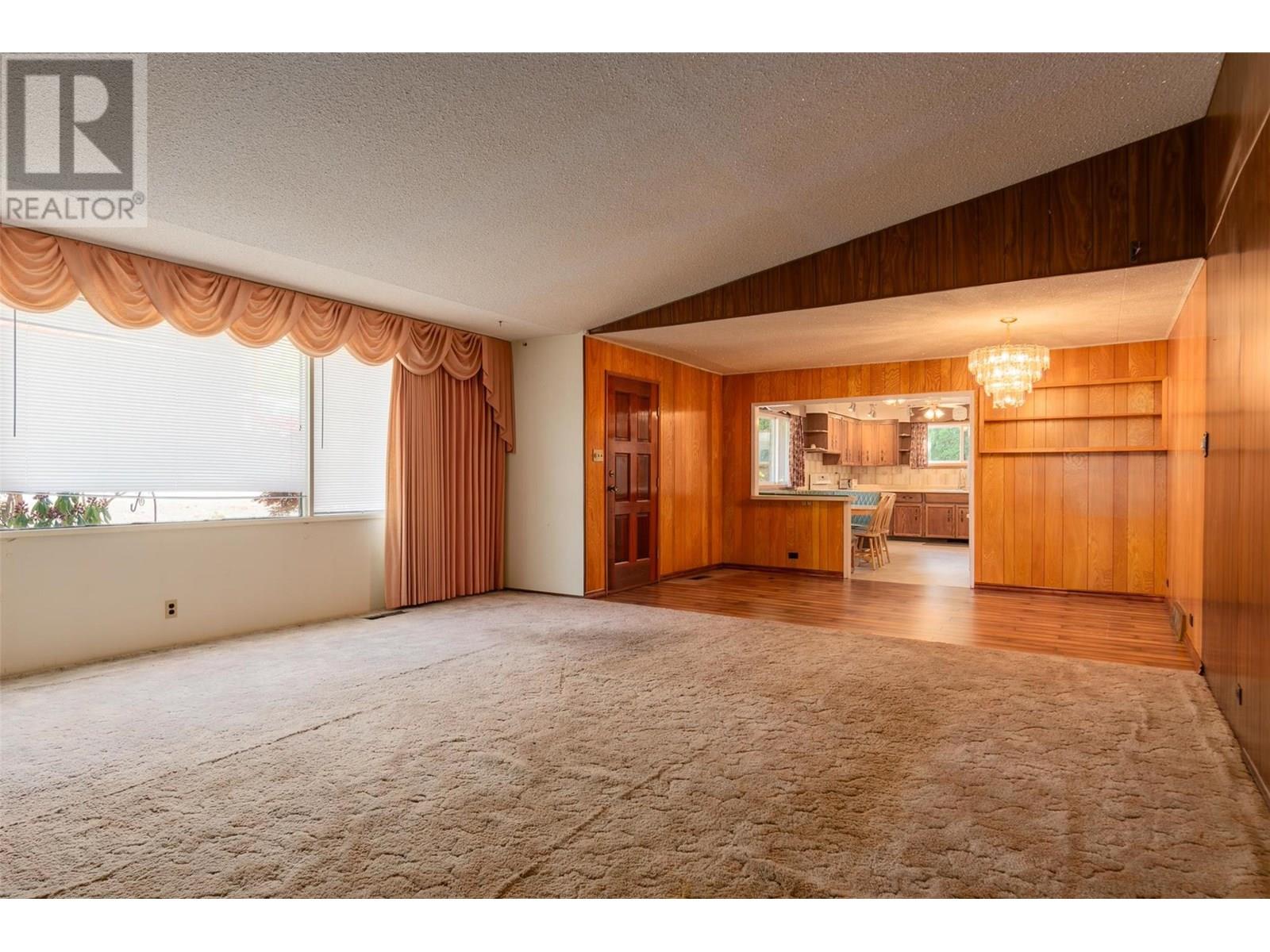 Property at 235 10TH Avenue image 2