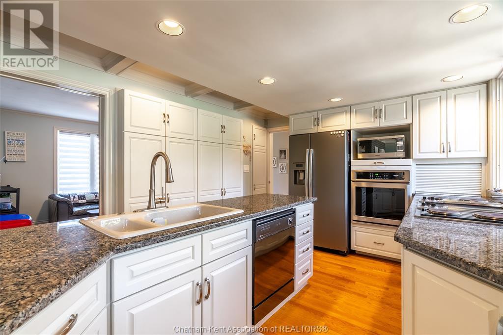 147 Crystal Drive, Chatham, Ontario  N7M 3C8 - Photo 6 - 25015745