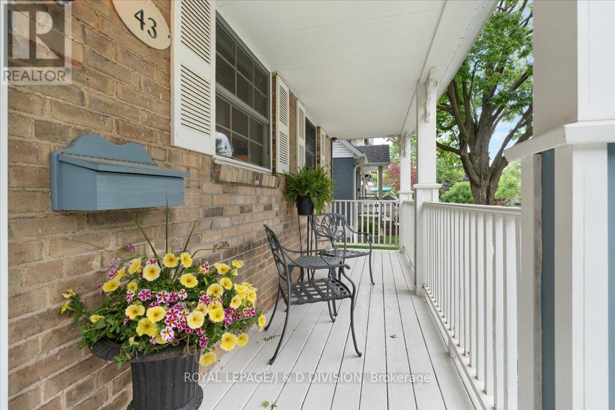 Property at 43 ALLISTER AVENUE image 3