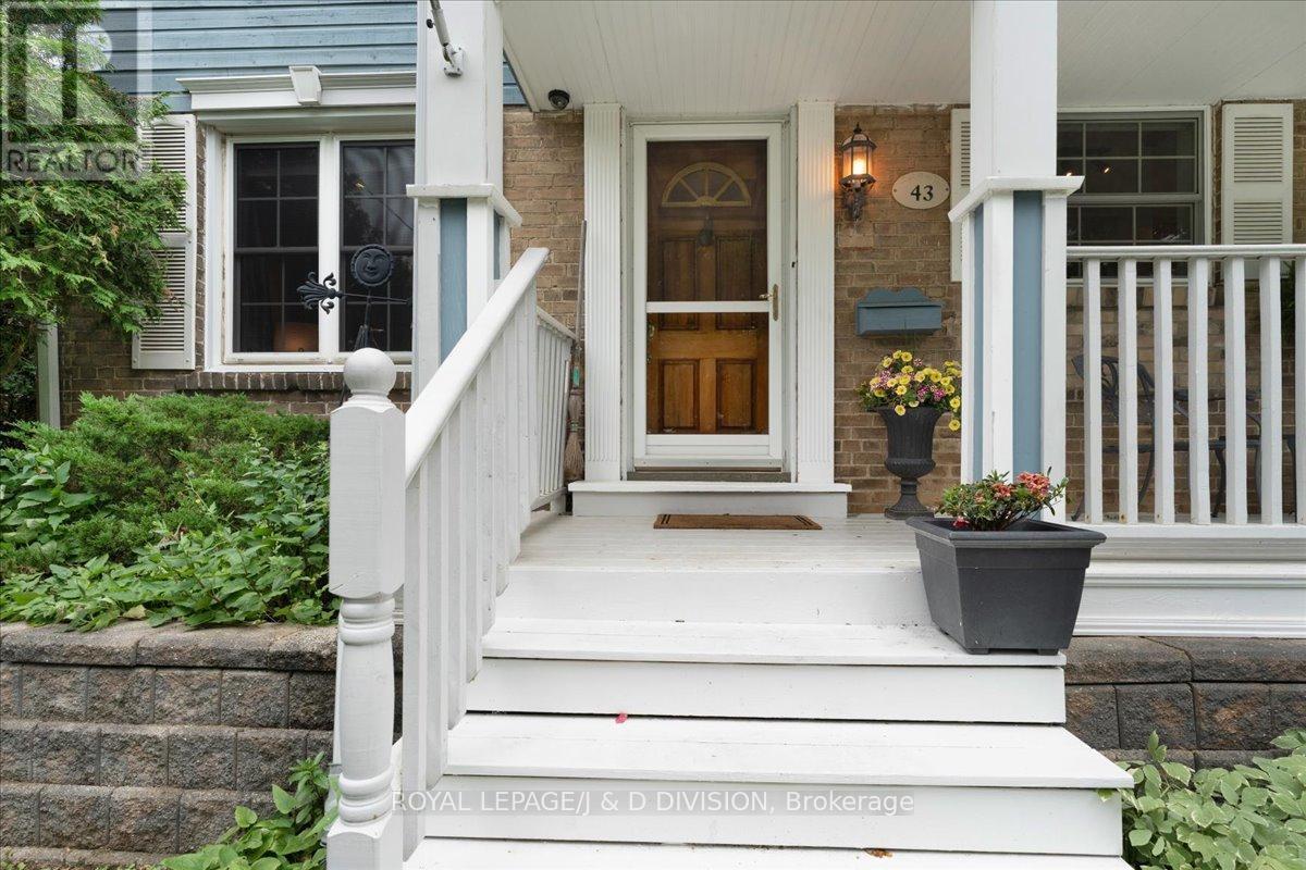 Property at 43 ALLISTER AVENUE image 4