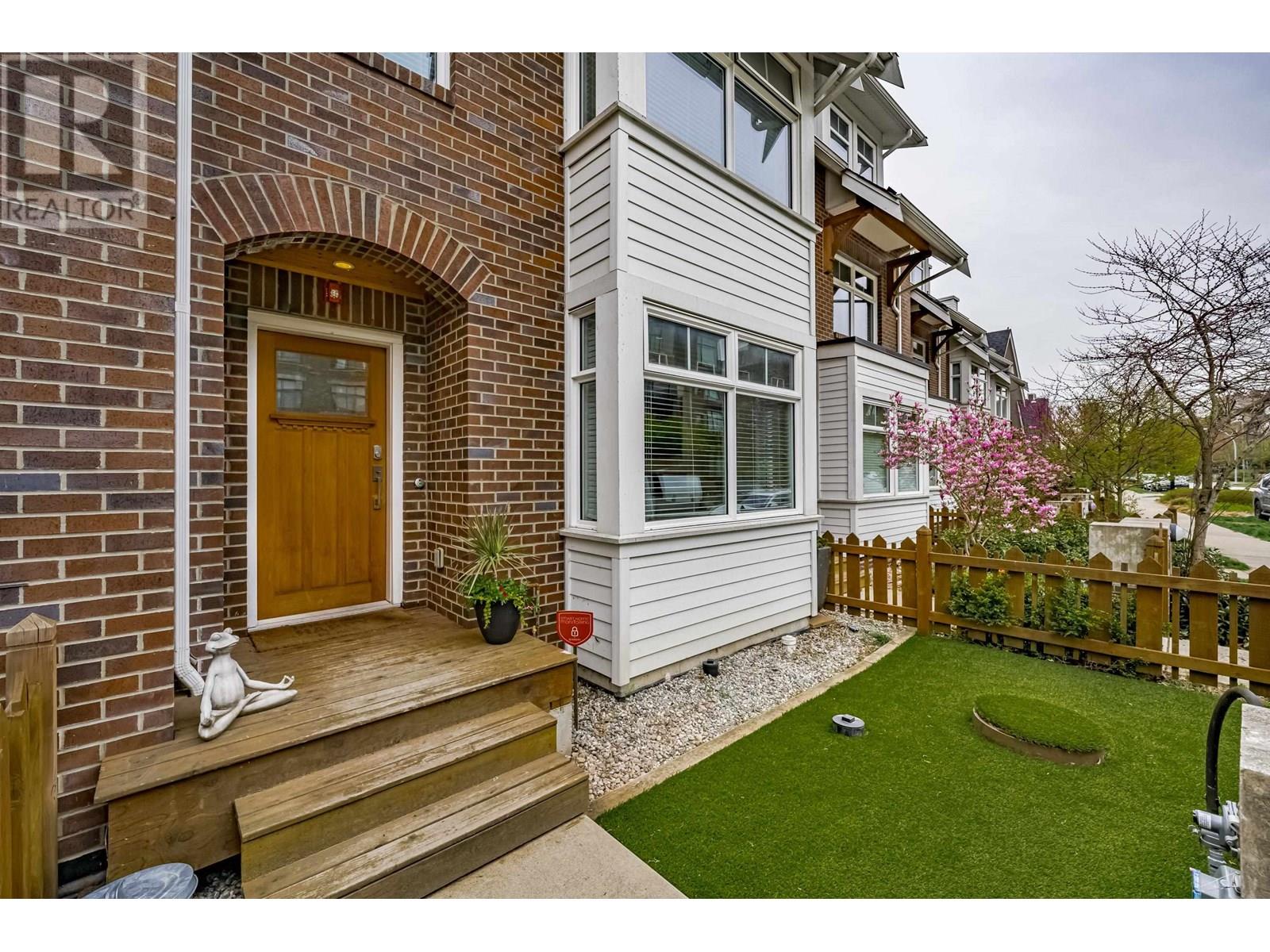 289 Salter Street, New Westminster, British Columbia  V3M 0J3 - Photo 4 - R3017546