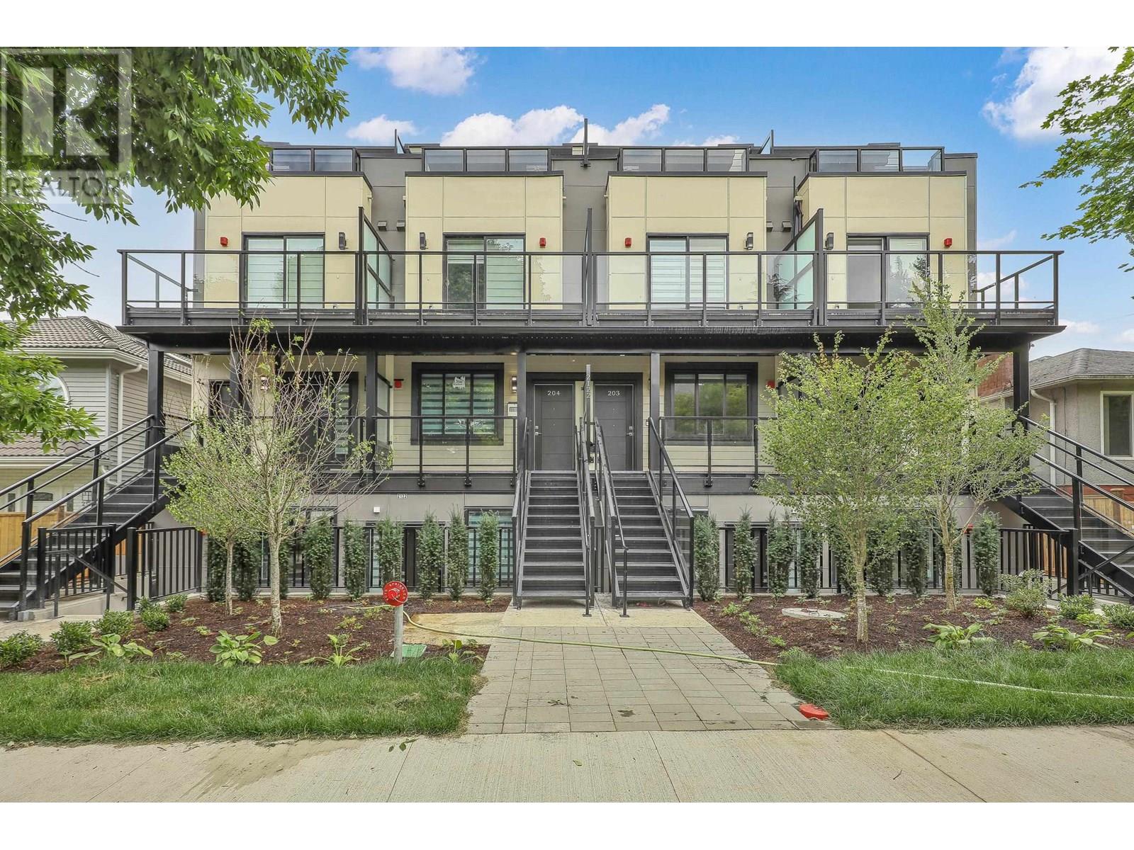 202 2122 E 32ND AVENUE, vancouver, British Columbia V5N3B9