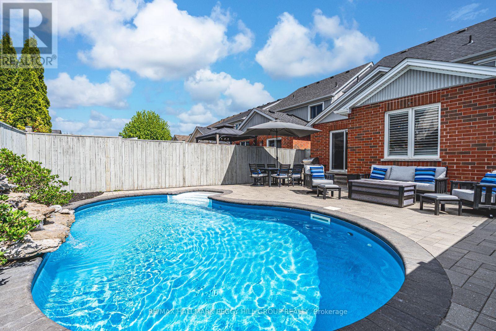 Property at 1118 KELL STREET image 3