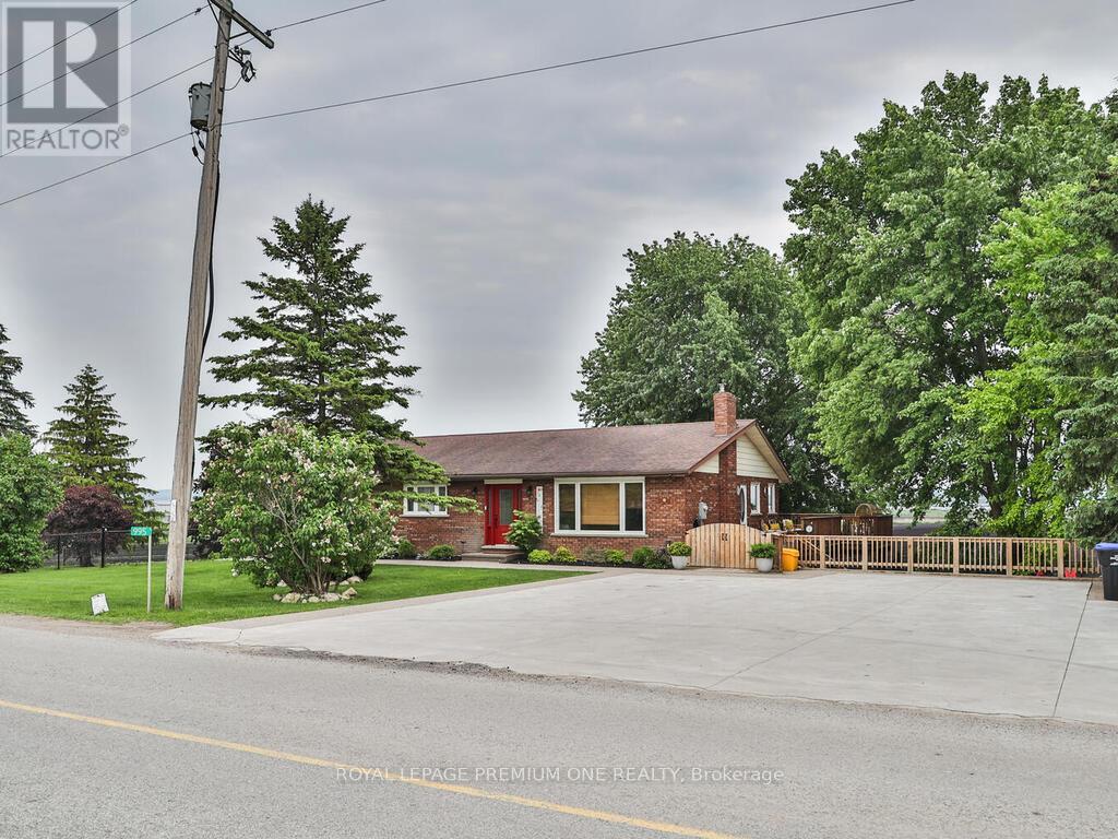 995 Canal Road, Bradford West Gwillimbury, Ontario  L3Z 2A6 - Photo 2 - N12236815