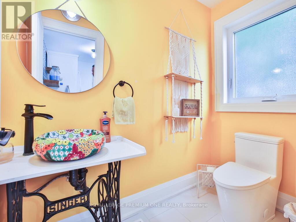 995 Canal Road, Bradford West Gwillimbury, Ontario  L3Z 2A6 - Photo 29 - N12236815