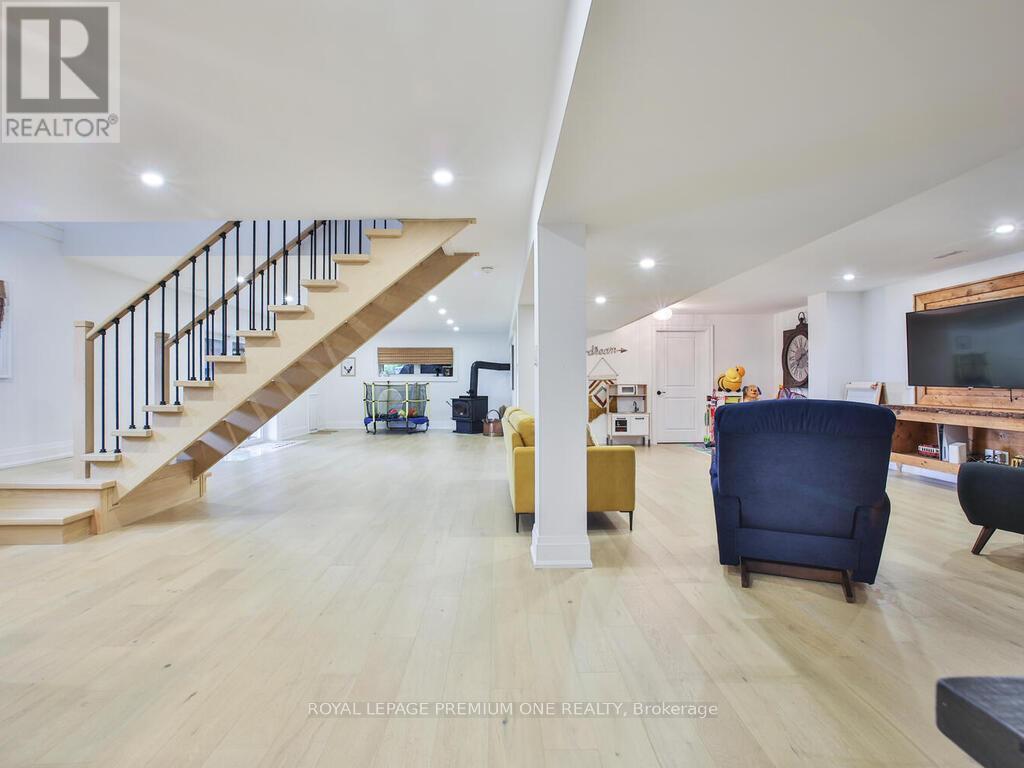 995 Canal Road, Bradford West Gwillimbury, Ontario  L3Z 2A6 - Photo 33 - N12236815