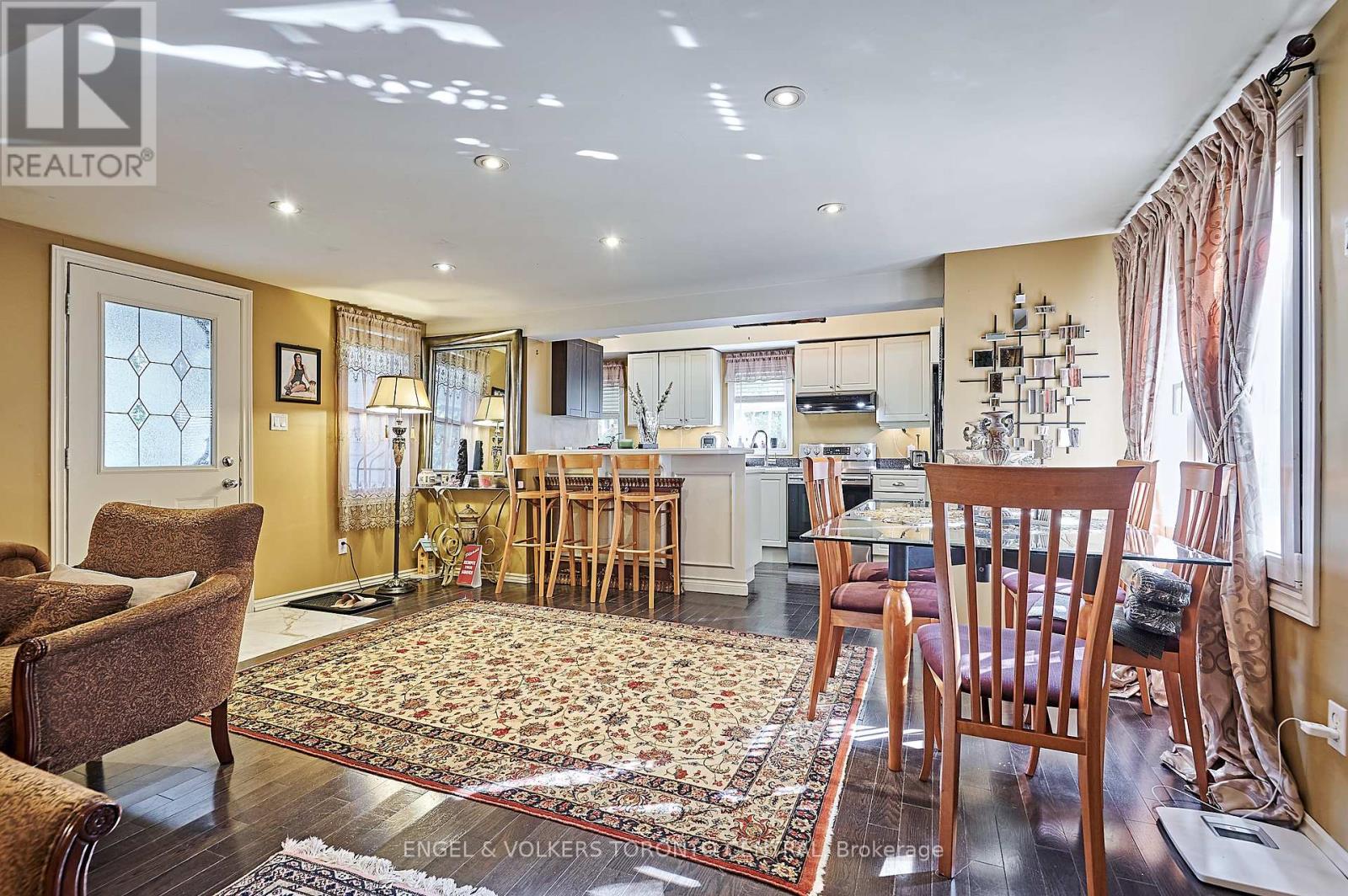 5907/5901 Lakeshore Road, Whitchurch-Stouffville, Ontario  L4A 2Y9 - Photo 19 - N12236970