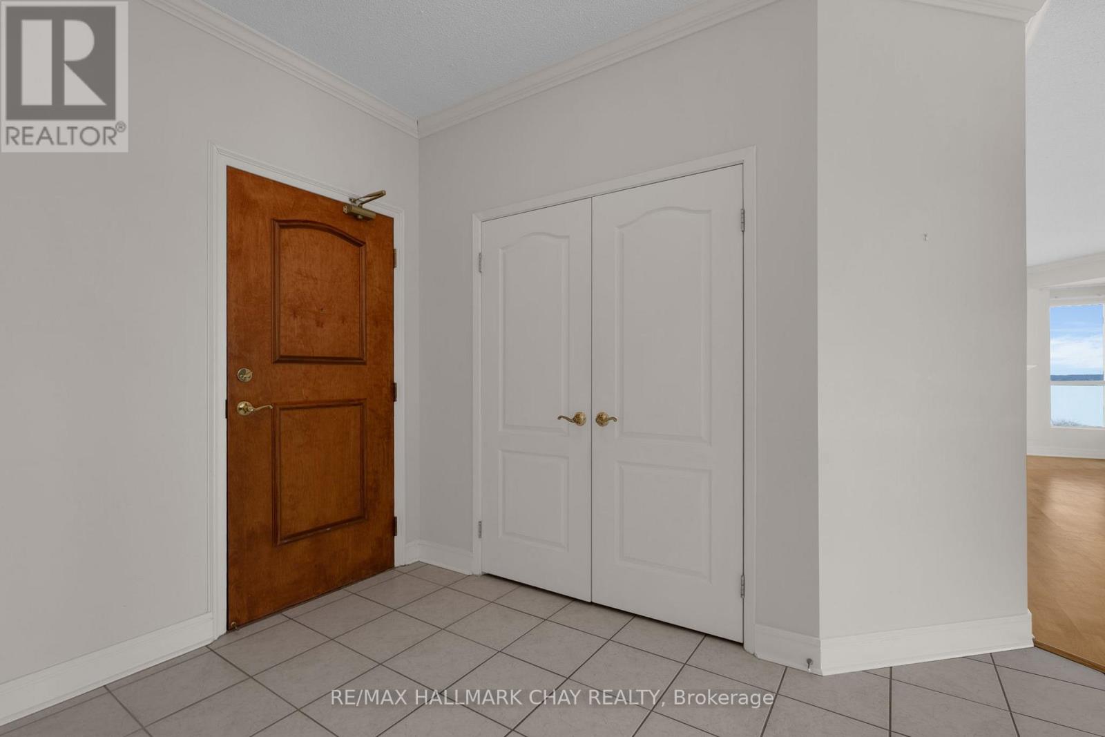 Property at 811 - 2 TORONTO STREET image 3