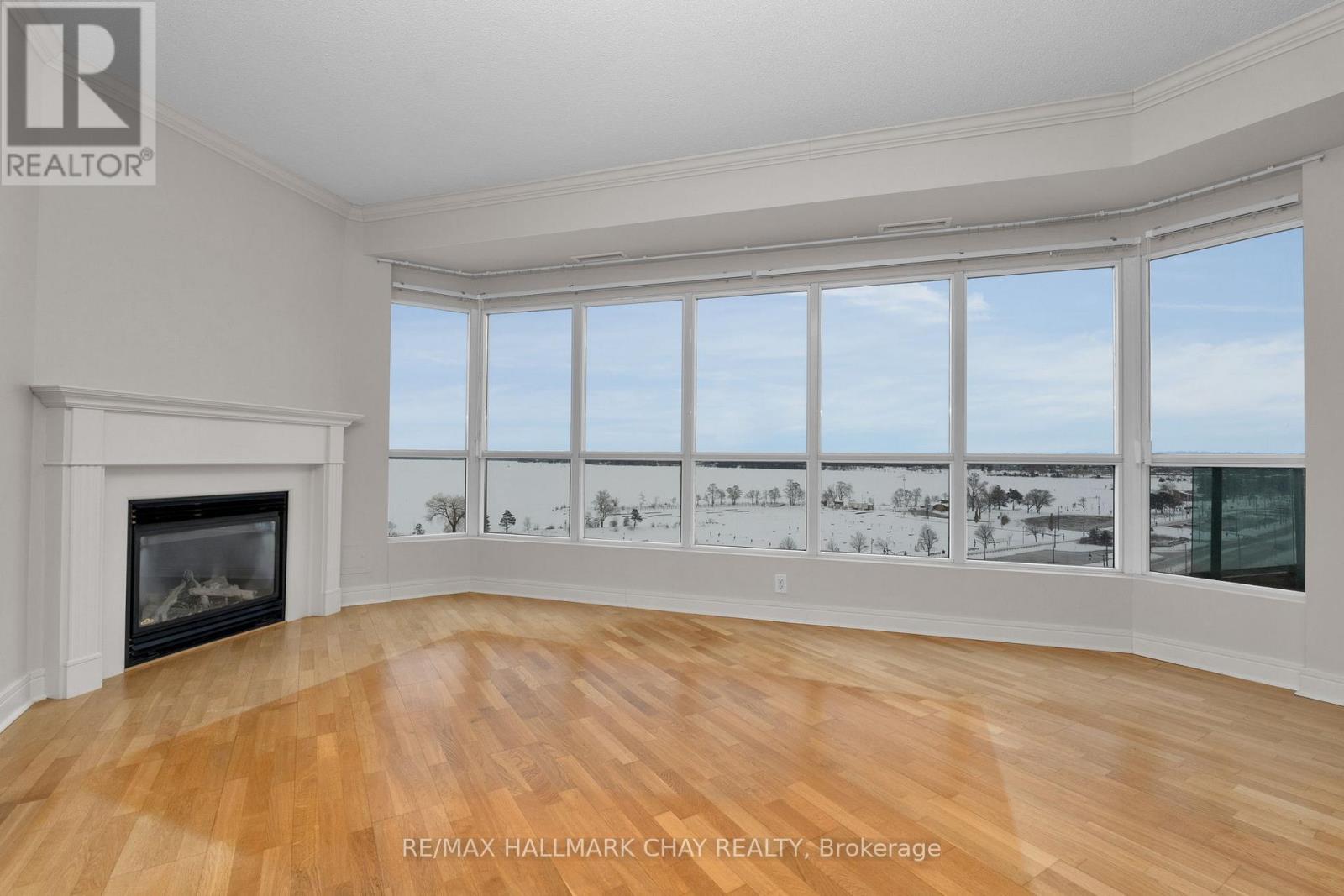 Property at 811 - 2 TORONTO STREET image 5