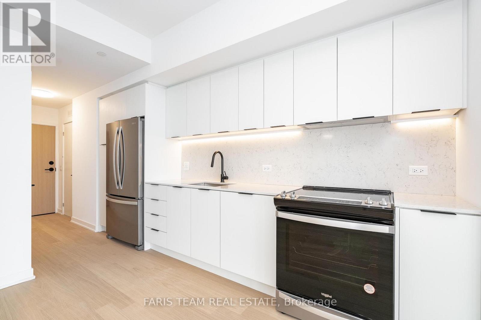Property at 325 - 31 HURON STREET image 4