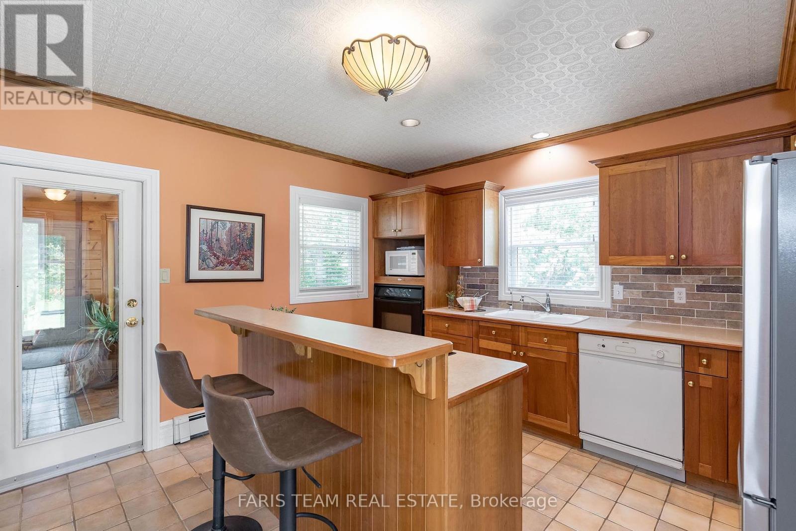 Property at 1897 10 LINE N image 3