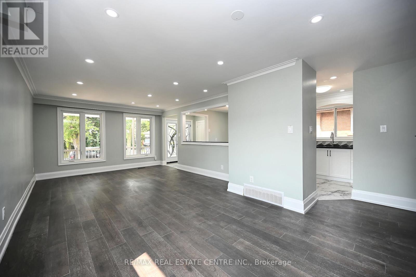 Property at 526 SELSEY DRIVE image 5