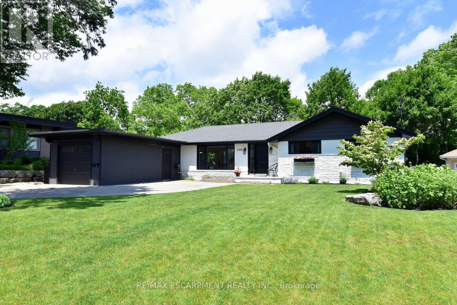 Property at 290 GARDENVIEW DRIVE image 1