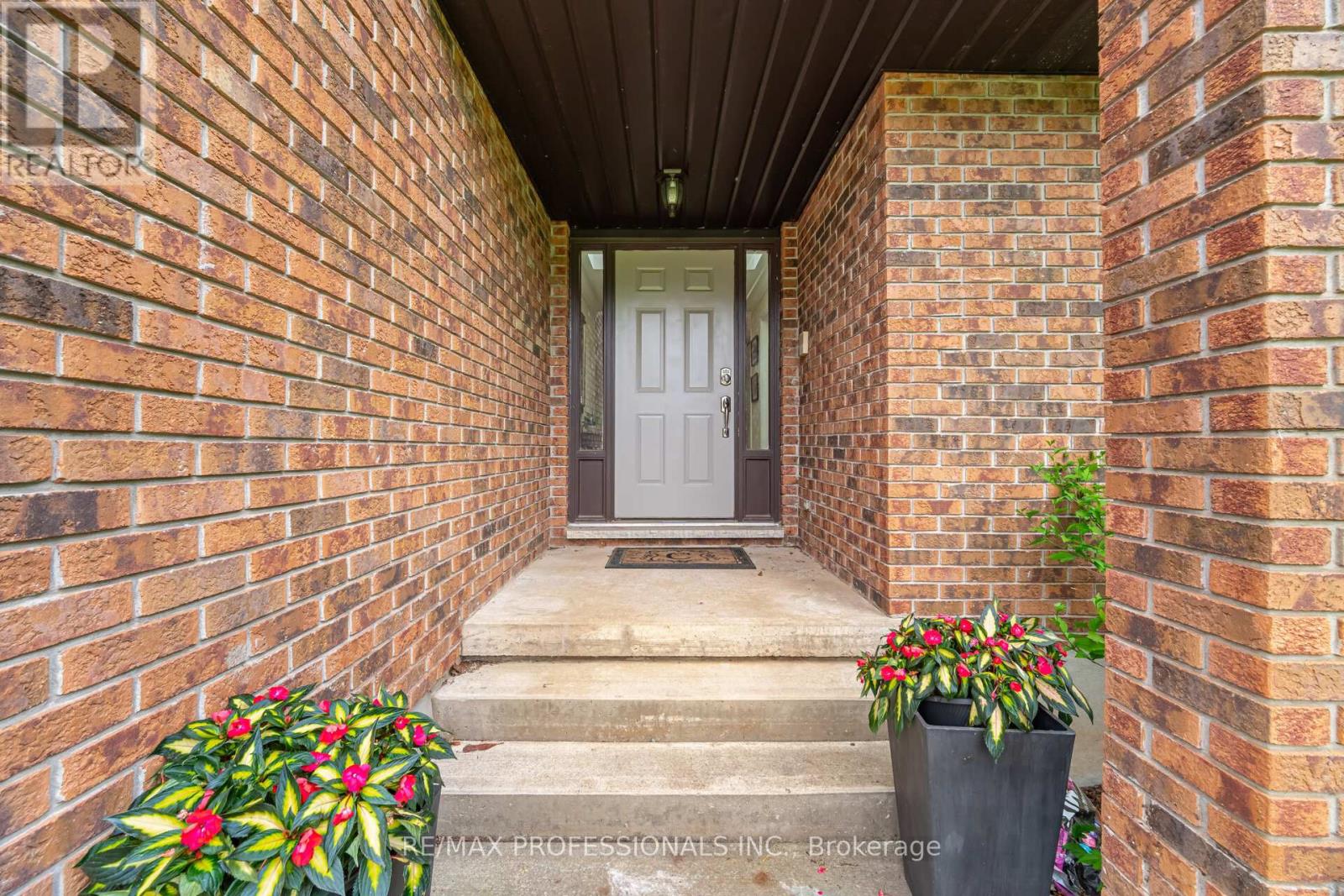 Property at 12130 EIGHTH LINE image 4