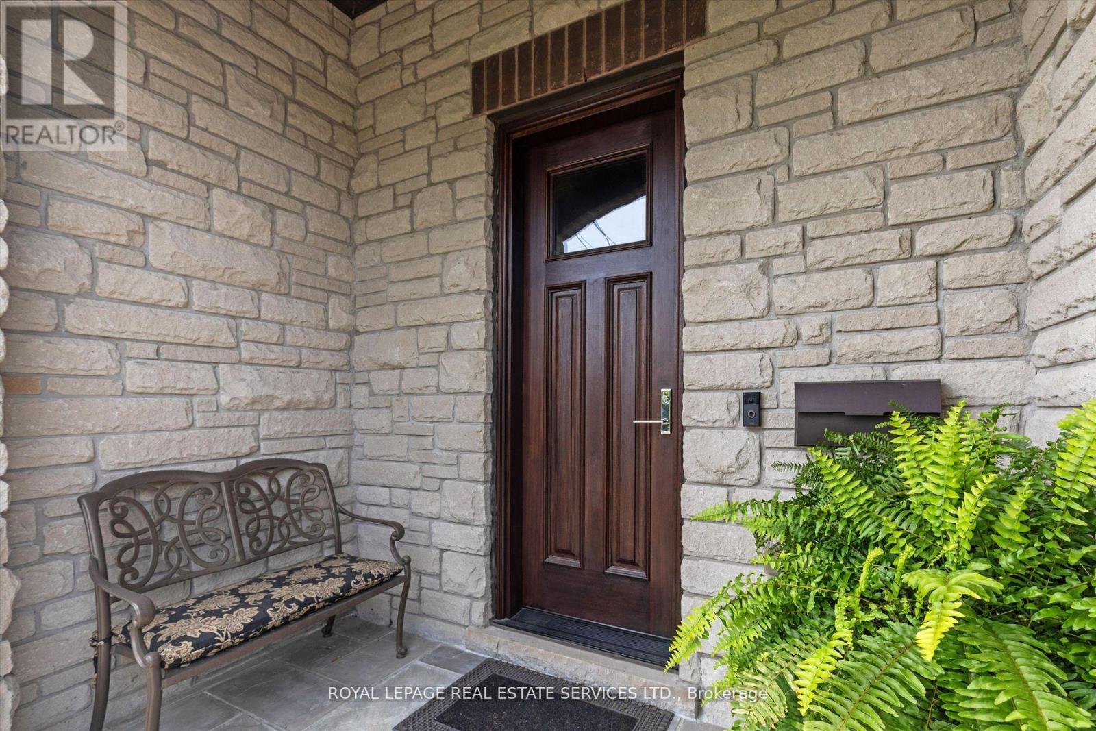 Property at 696 GLENGROVE AVENUE image 3