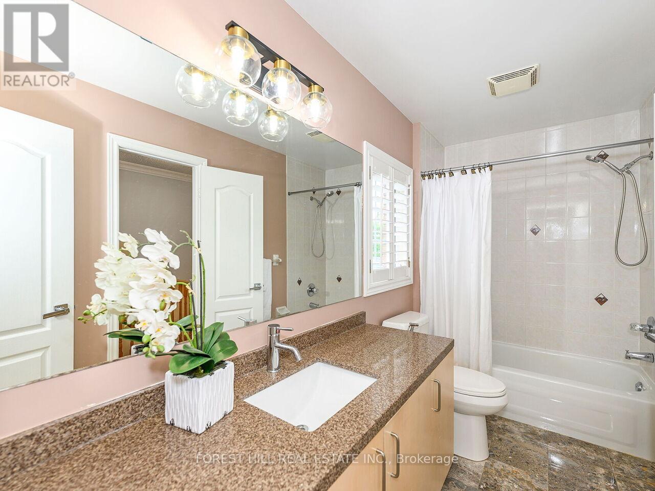 1575 Samuelson Circle, Mississauga (Meadowvale Village), Ontario  L5N 8A2 - Photo 17 - W12236866