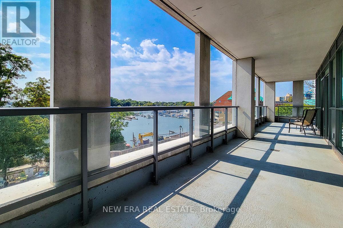 323 - 11 Bronte Road, Oakville (Br Bronte), Ontario  L6L 0E1 - Photo 12 - W12236971