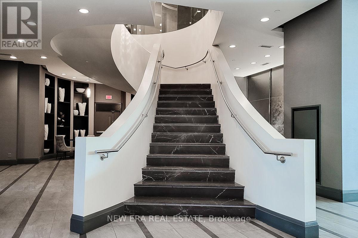 323 - 11 Bronte Road, Oakville (Br Bronte), Ontario  L6L 0E1 - Photo 6 - W12236971