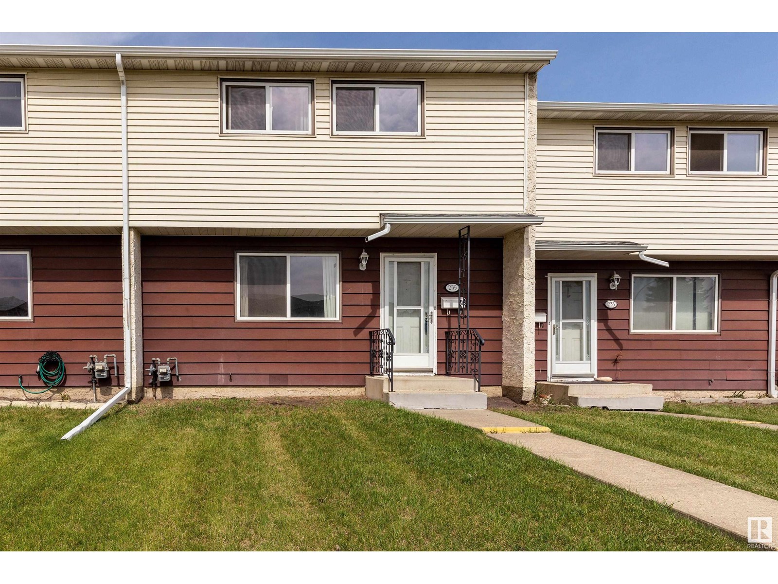 Property at 235 HARRISON DR NW image 1