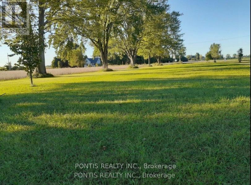 7059 Dufferin Avenue, Chatham-Kent (Wallaceburg), Ontario  N8A 4N3 - Photo 1 - X12236838