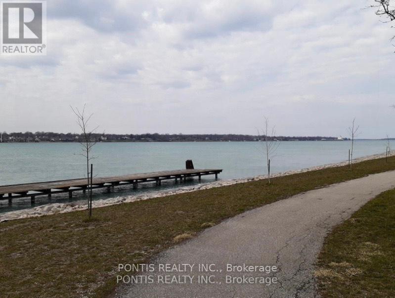 7059 Dufferin Avenue, Chatham-Kent (Wallaceburg), Ontario  N8A 4N3 - Photo 5 - X12236838