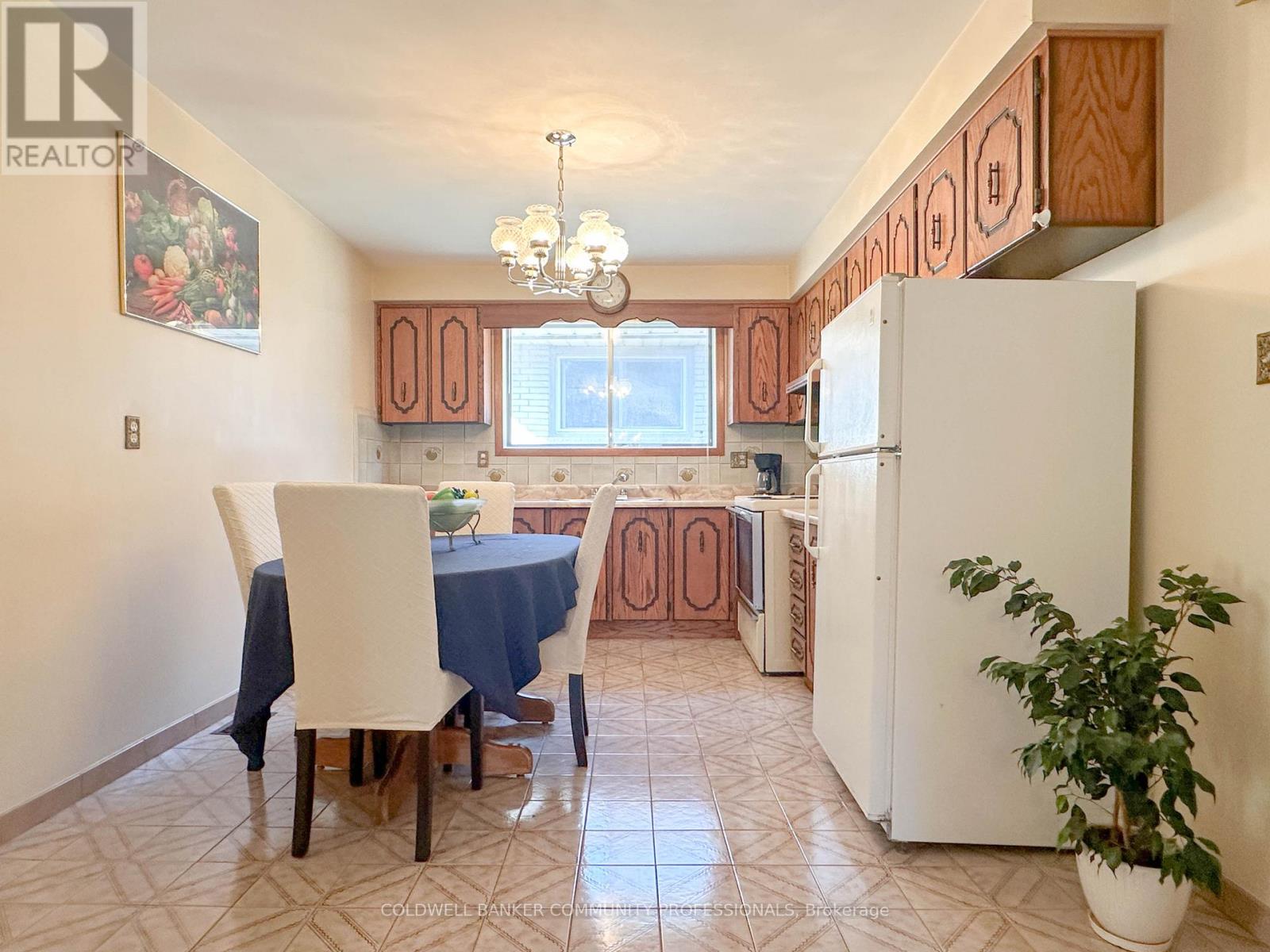 233 Lawnhurst Court, Hamilton, Ontario  L8V 4R4 - Photo 11 - X12236905