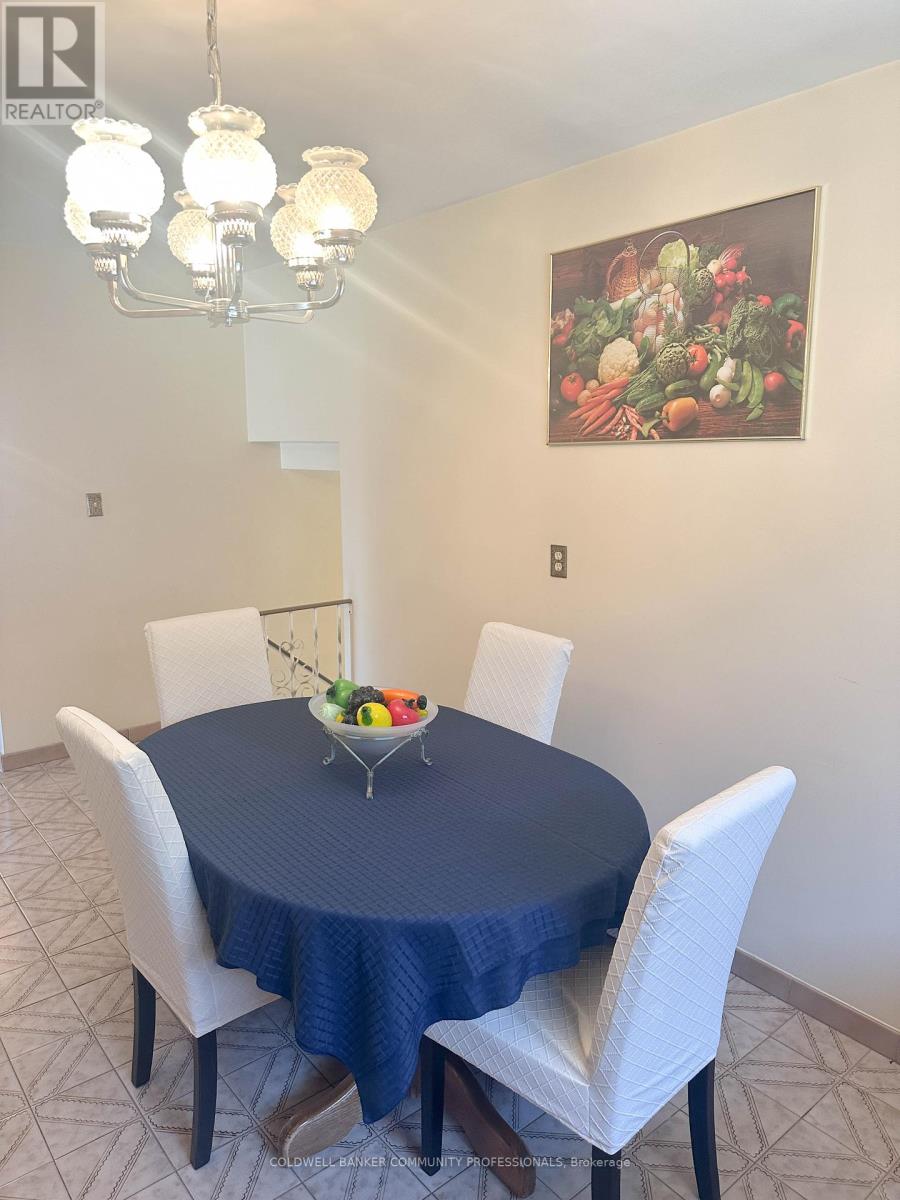 233 Lawnhurst Court, Hamilton, Ontario  L8V 4R4 - Photo 13 - X12236905