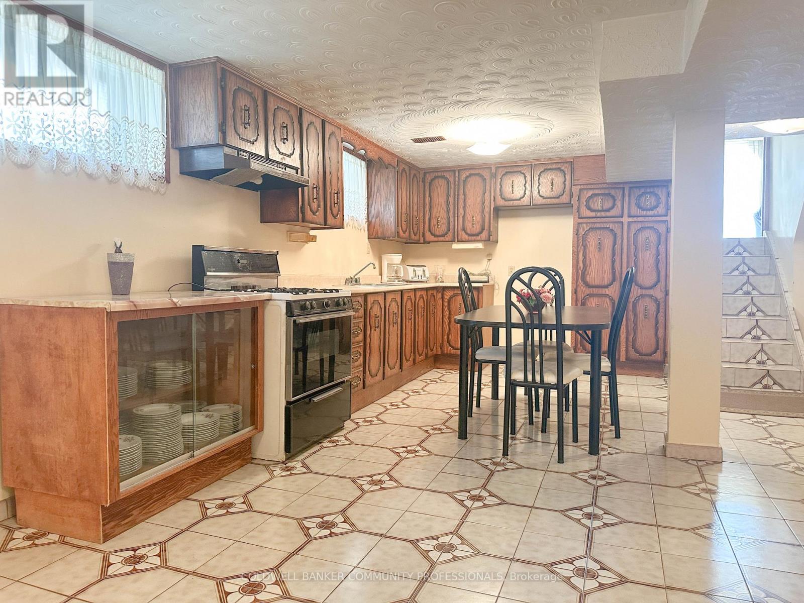 233 Lawnhurst Court, Hamilton, Ontario  L8V 4R4 - Photo 26 - X12236905