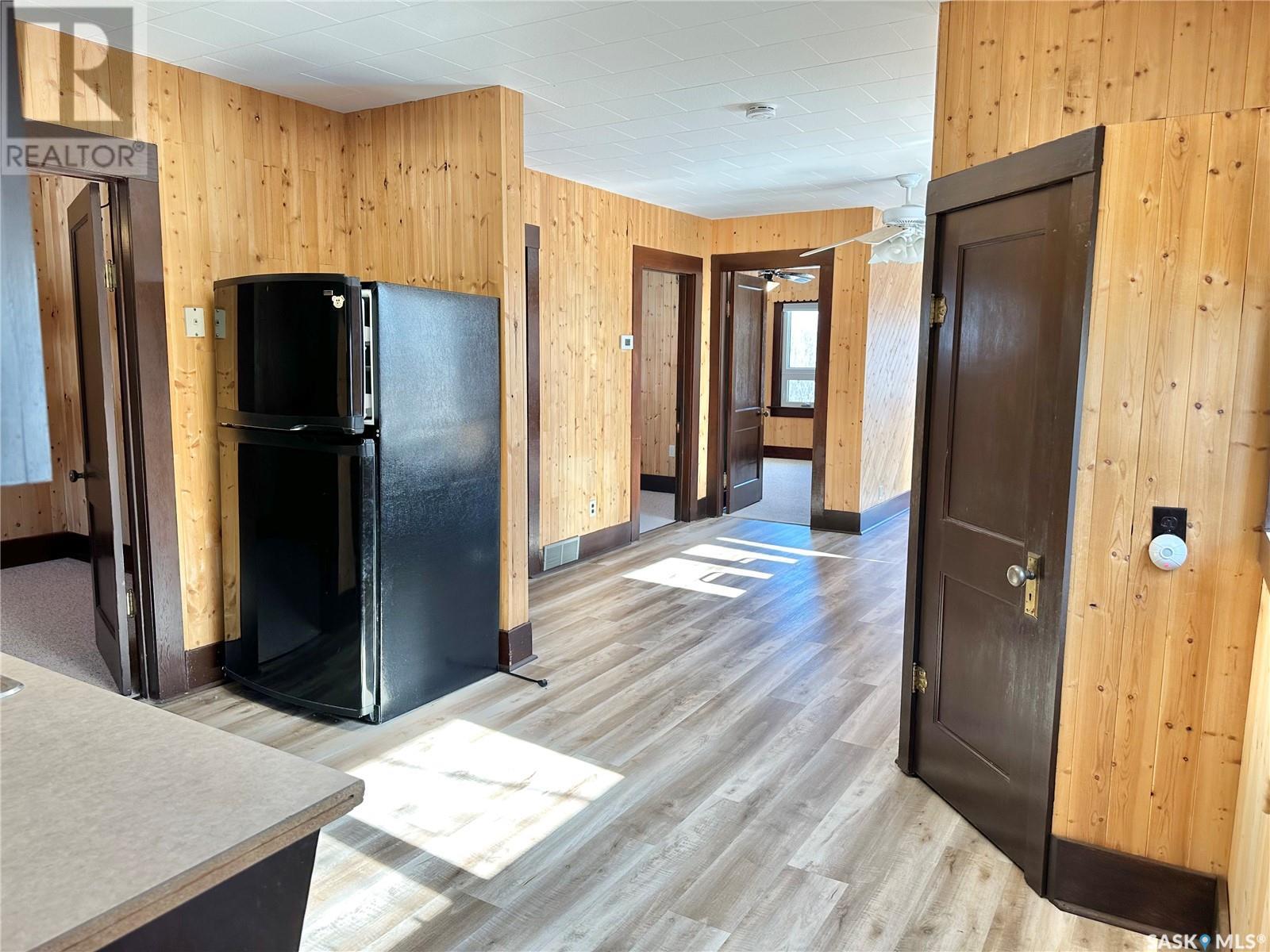 Property at 107 2nd AVENUE W image 4