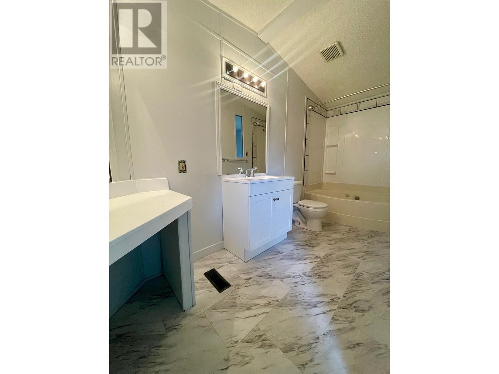100 Industrial Road 1 Road Unit# 74, Sparwood, British Columbia  V0B 2G1 - Photo 17 - 10352390