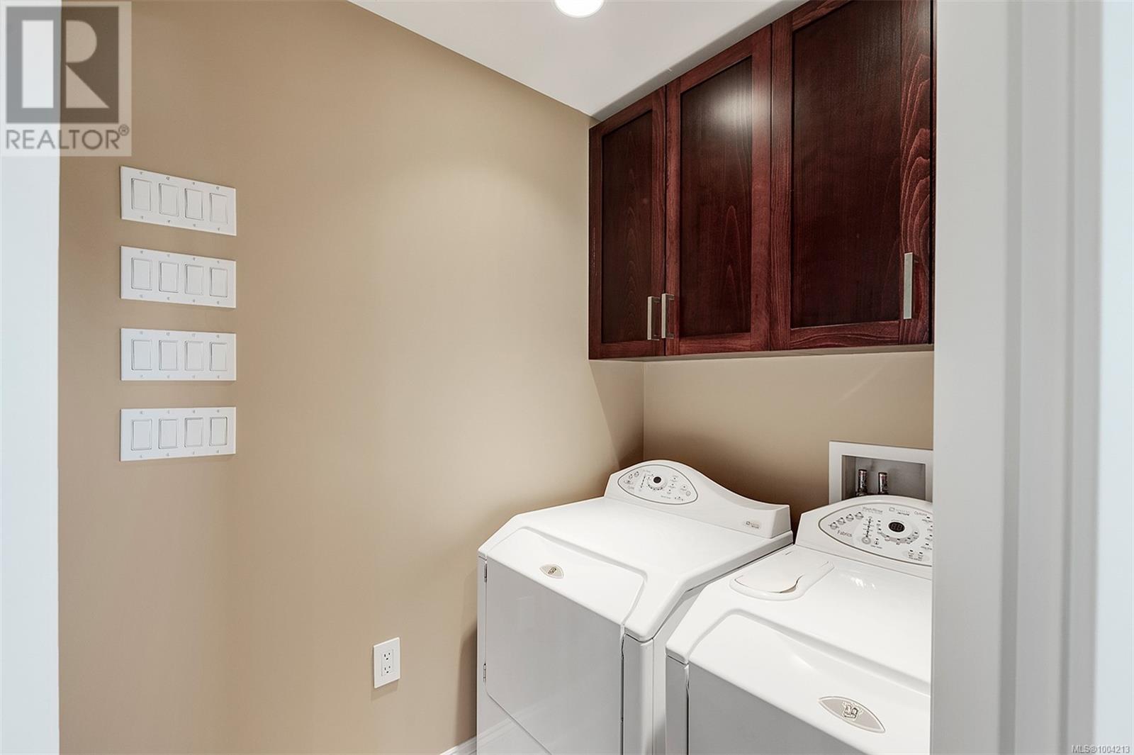 Property at 1867 Marina Way image 5